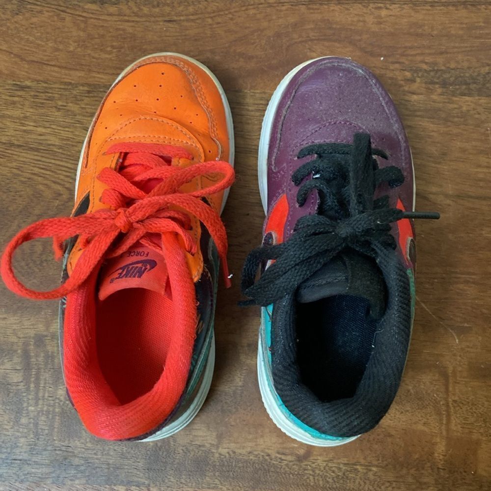 Nike Air Force One LV8 Kids' Mismatched Sneakers - Black, Purple, Orange - Picture 10 of 12